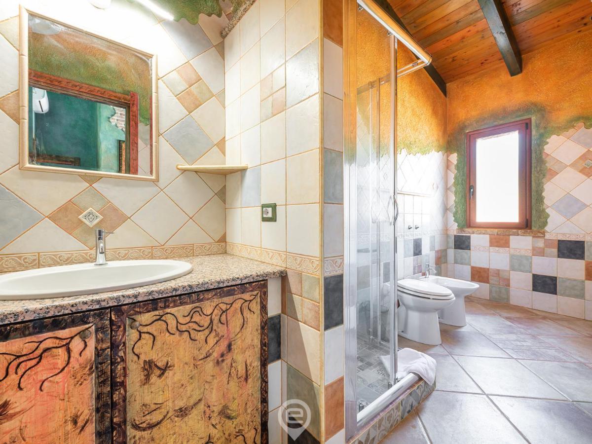 טאולאדה Gaudi Guesthouse מראה חיצוני תמונה
